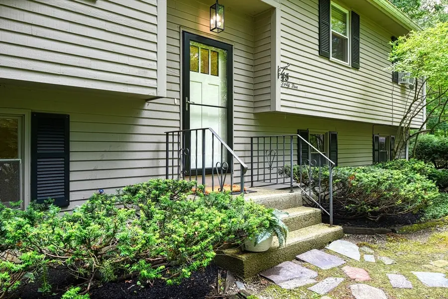 45 Neck Hill Road, Mendon, MA 01756 - #2