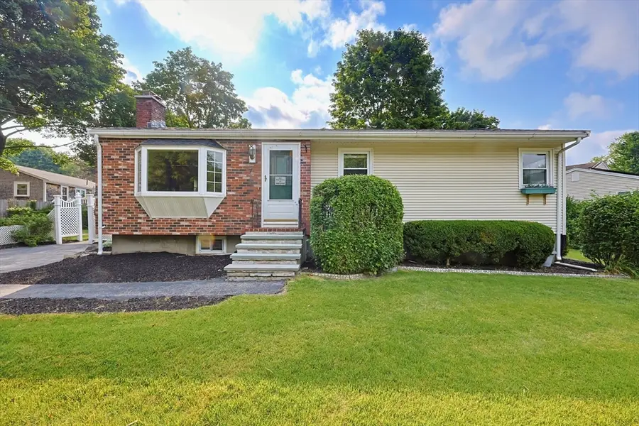 7 Hemlock Dr, Medway, MA 02053 - #2