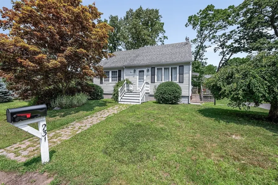231 Bouchard Ave, Dracut, MA 01826 - #3