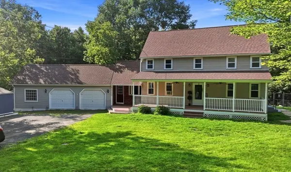 705 General Knox Rd, Russell, MA 01071