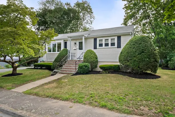 29 Thayer Cir, Randolph, MA 02368