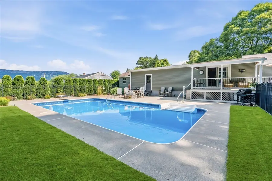 6 W Park Dr, Easthampton, MA 01027 - #3
