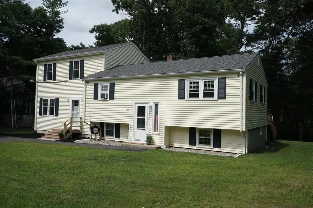 295 Oak St, Halifax, MA 02338 - #1