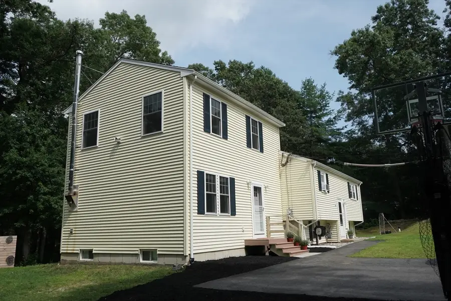 295 Oak St, Halifax, MA 02338 - #2
