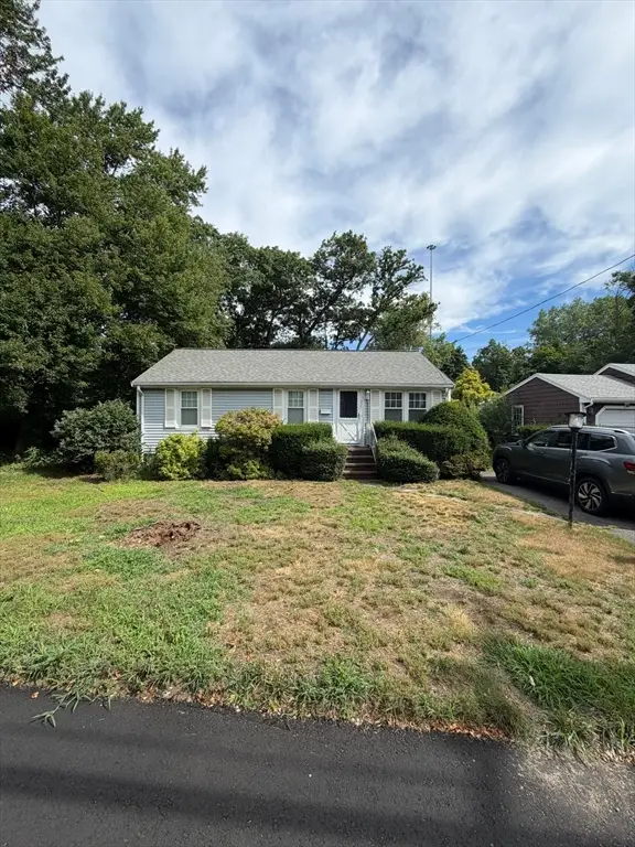 321 Common St, Braintree, MA 02184