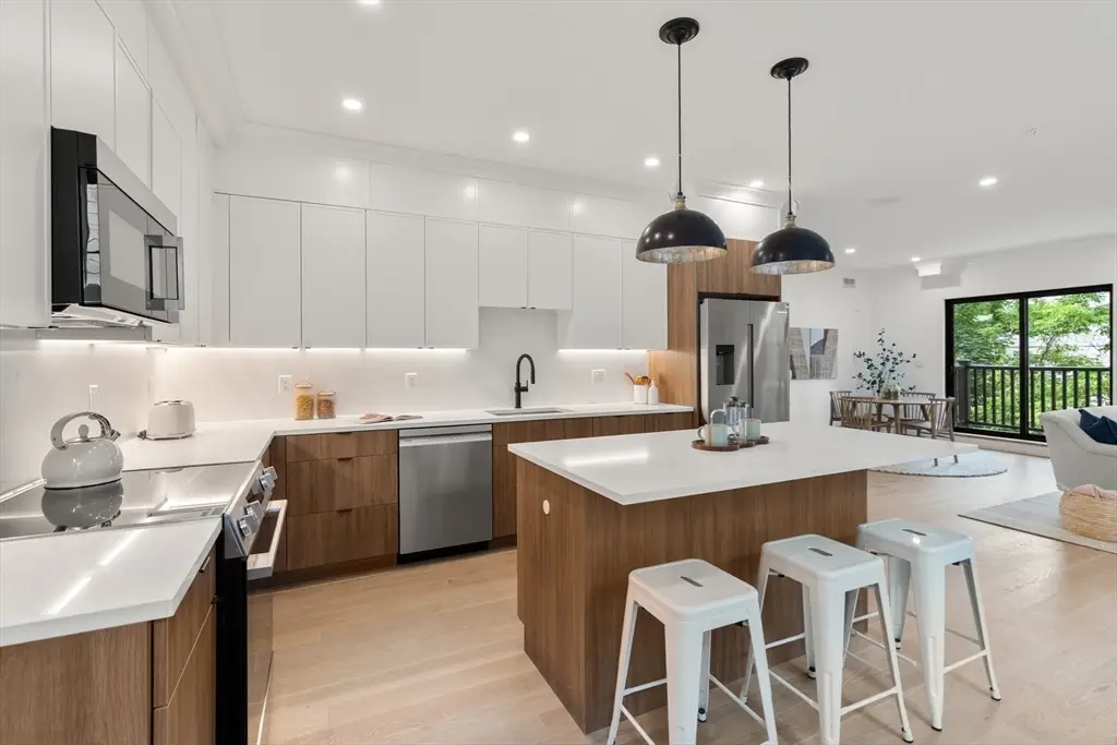 228 Washington Street #4, Boston, MA 02135 - #1