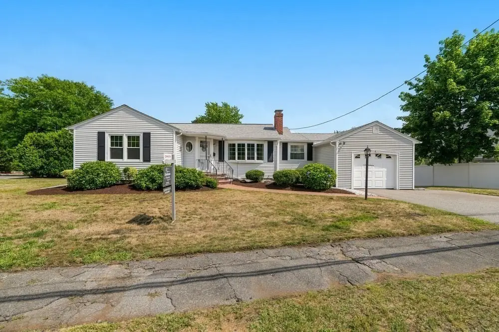 4 Abbott Rd, Waltham, MA 02452 - #1