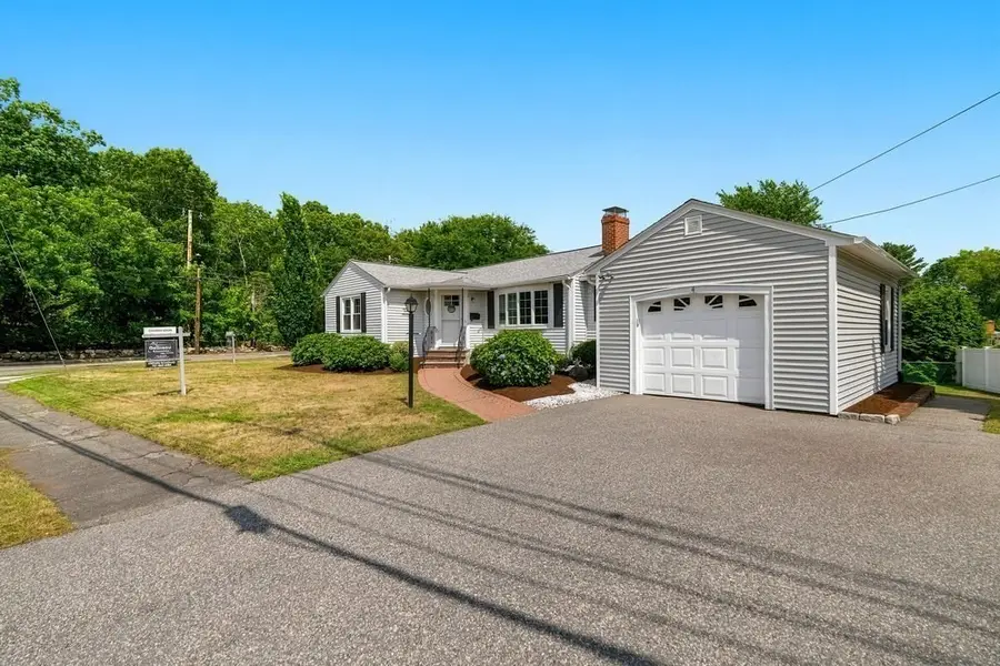 4 Abbott Rd, Waltham, MA 02452 - #2
