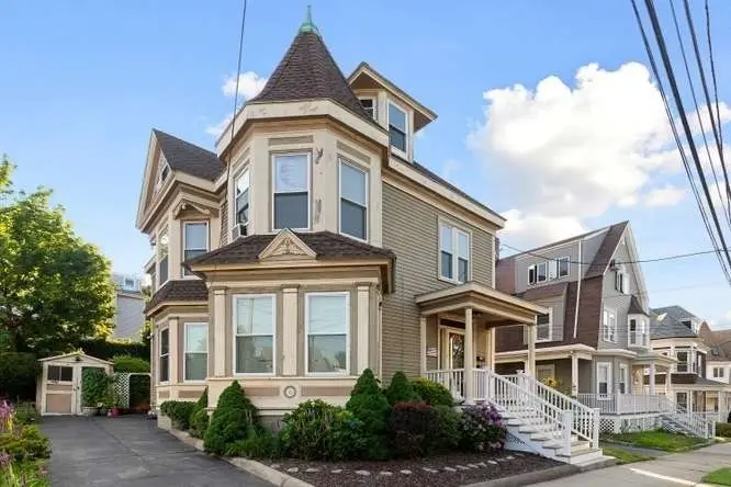 52 Eastern Ave, Lynn, MA 01902 - #1