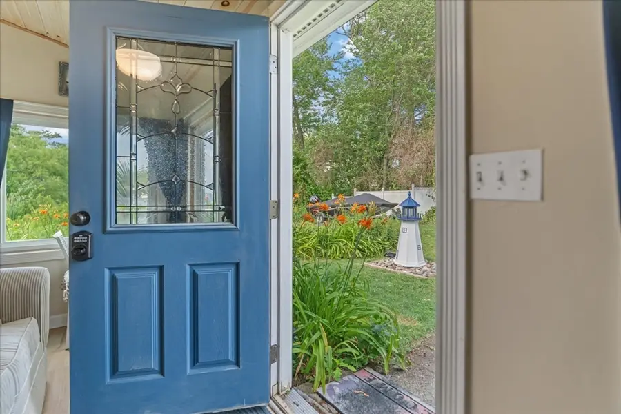 15 Charles St, Lakeville, MA 02347 - #2