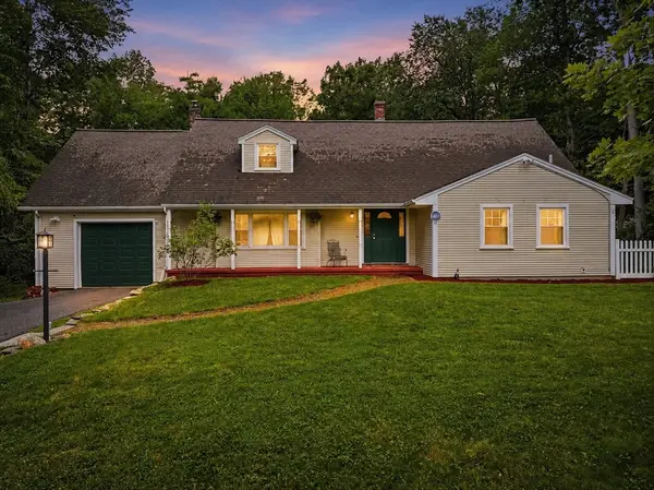 51 Whittemore Rd, Sturbridge, MA 01566