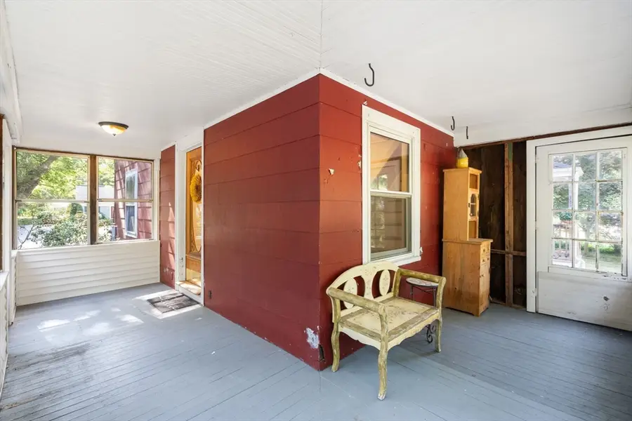 15 Morningside Dr, Walpole, MA 02081 - #3