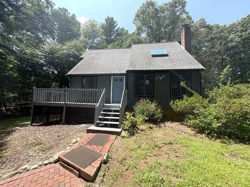 12 Walnut St, Millis, MA 02054 - #1