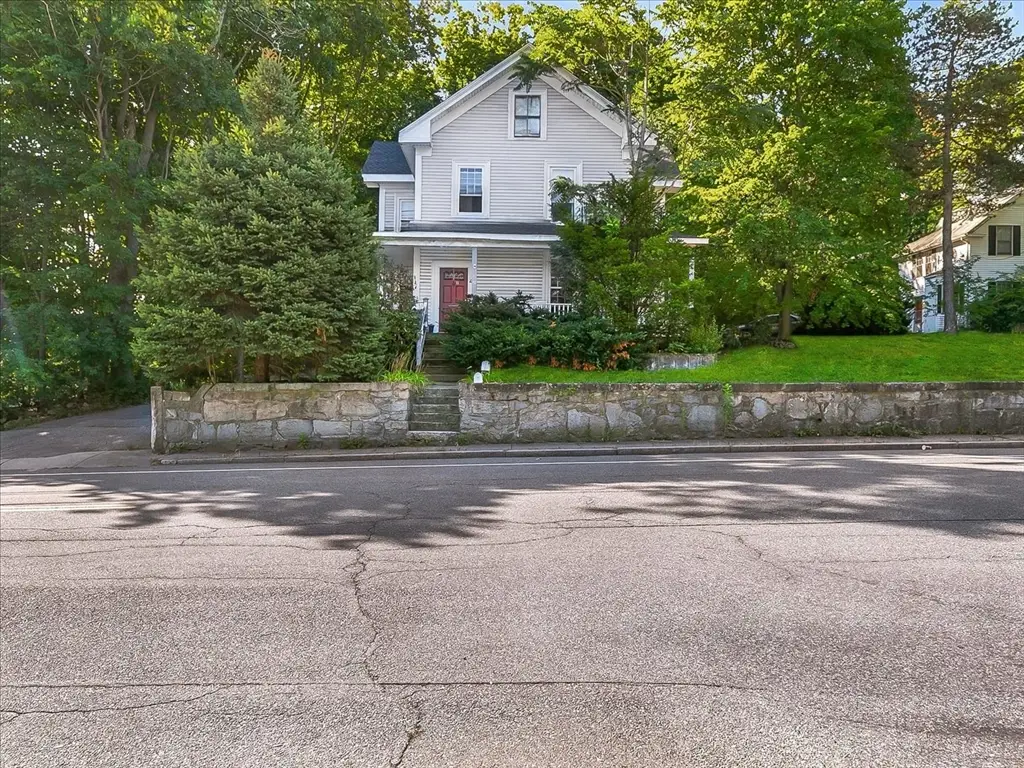2 Lexington St, Woburn, MA 01801 - #1