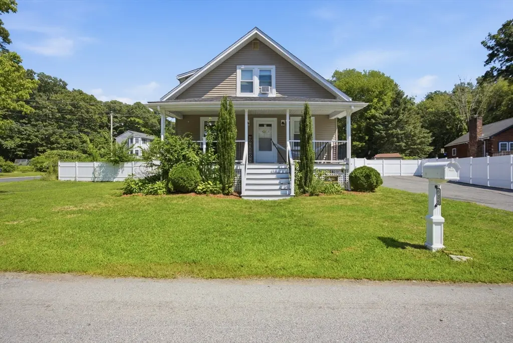 636 Dighton Ave, Taunton, MA 02780 - #1