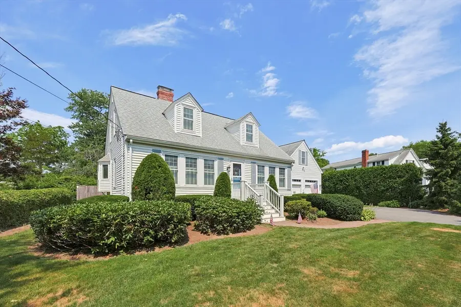 707 Page St, Stoughton, MA 02072 - #2