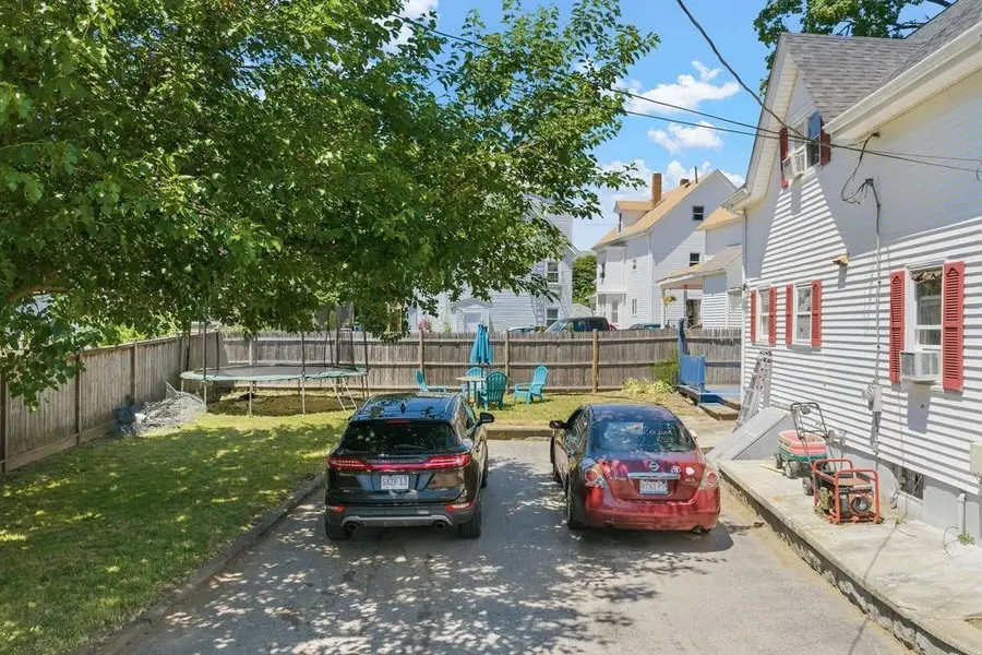 7 Woodwards Ln, Taunton, MA 02780 - #3