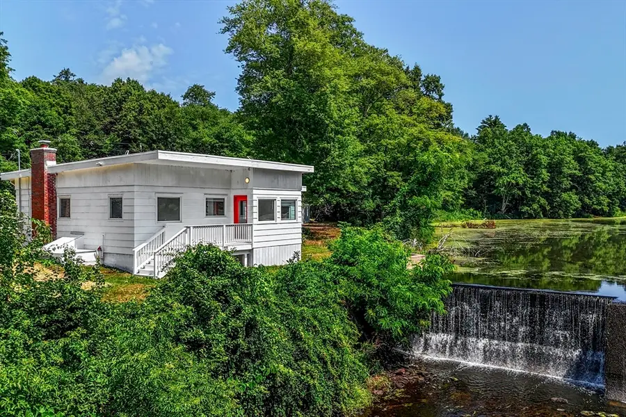 23 School Street, Granby, MA 01033 - #2