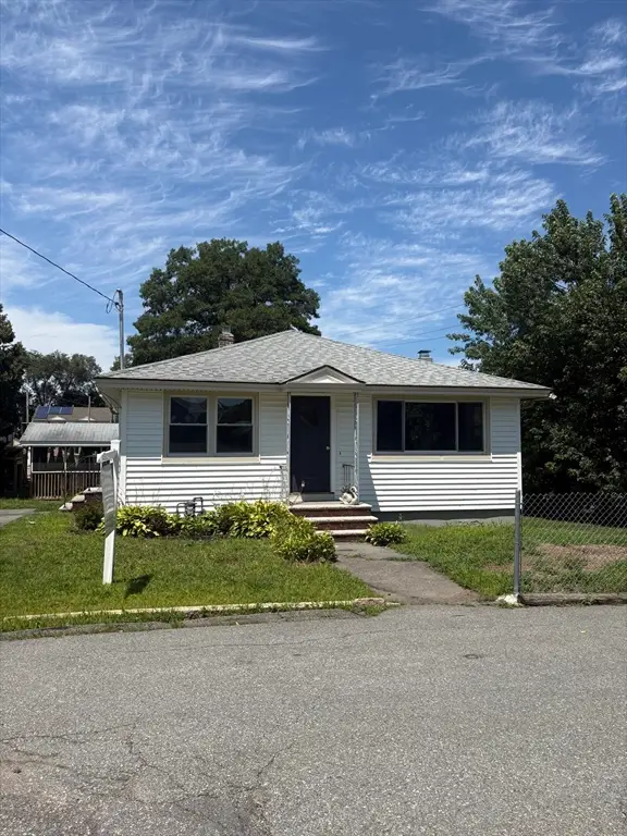 5 Lafayette Ave, Lawrence, MA 01843 - #1