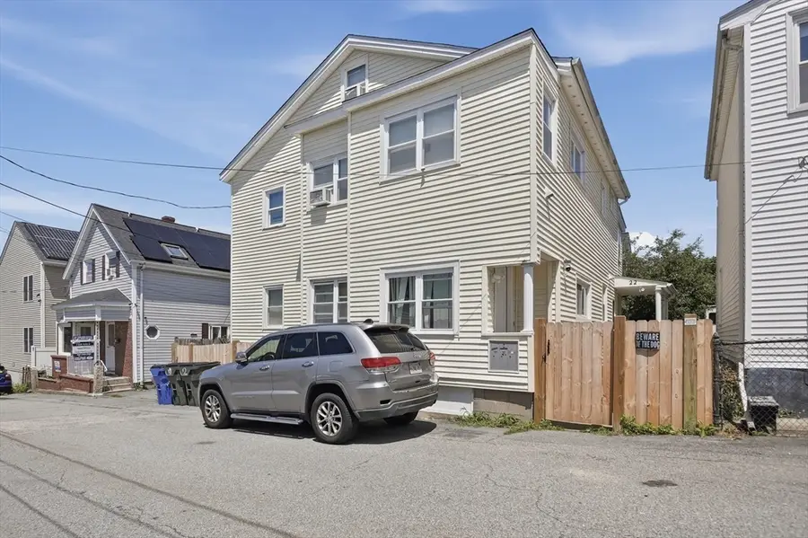 22 Sachem St, Fall River, MA 02724 - #2
