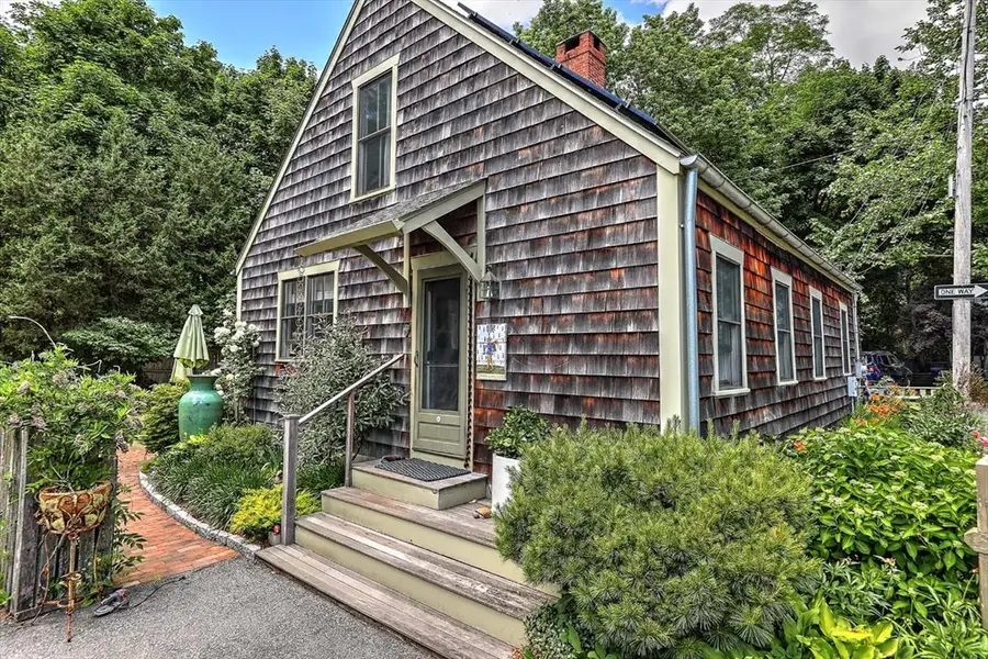 26 Bridge St, Warren, RI 02885 - #3