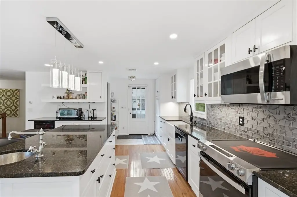 105 Hillside Dr, Barnstable Town, MA 02632 - #1