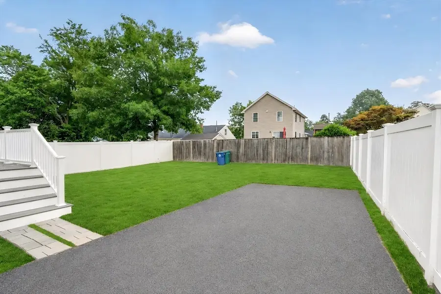 3 Nealley St, Billerica, MA 01821 - #3
