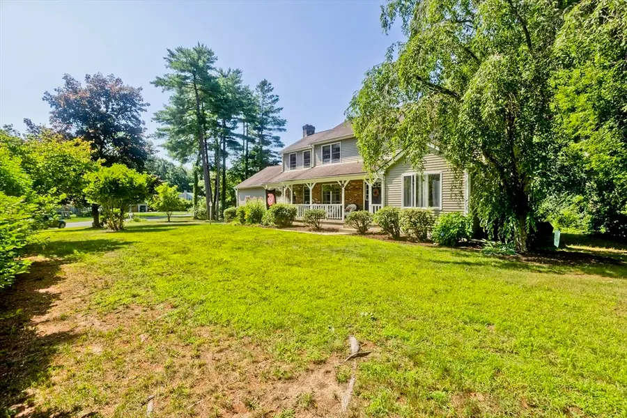 82 Pilgrim Rd, East Longmeadow, MA 01028 - #3