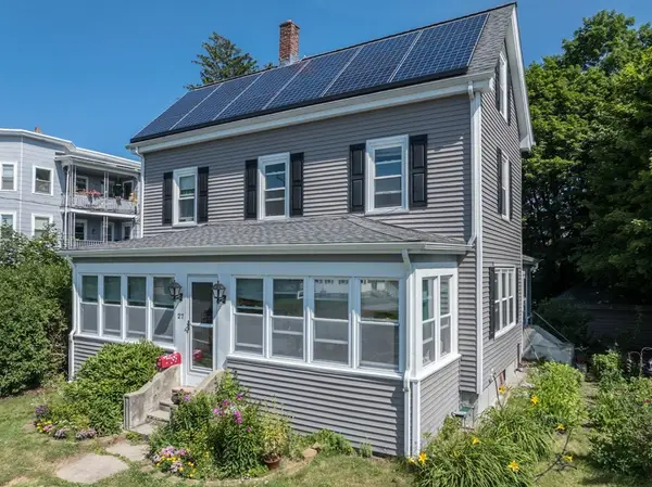 27 Elm Street, Leominster, MA 01453