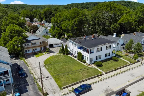 90 Sayles St, Southbridge, MA 01550