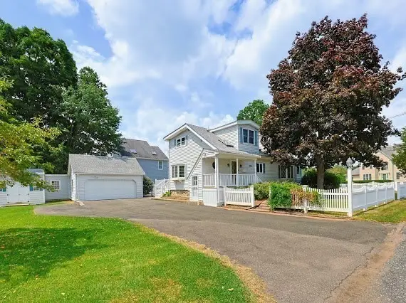 374 Plain St, Stoughton, MA 02072 - #2