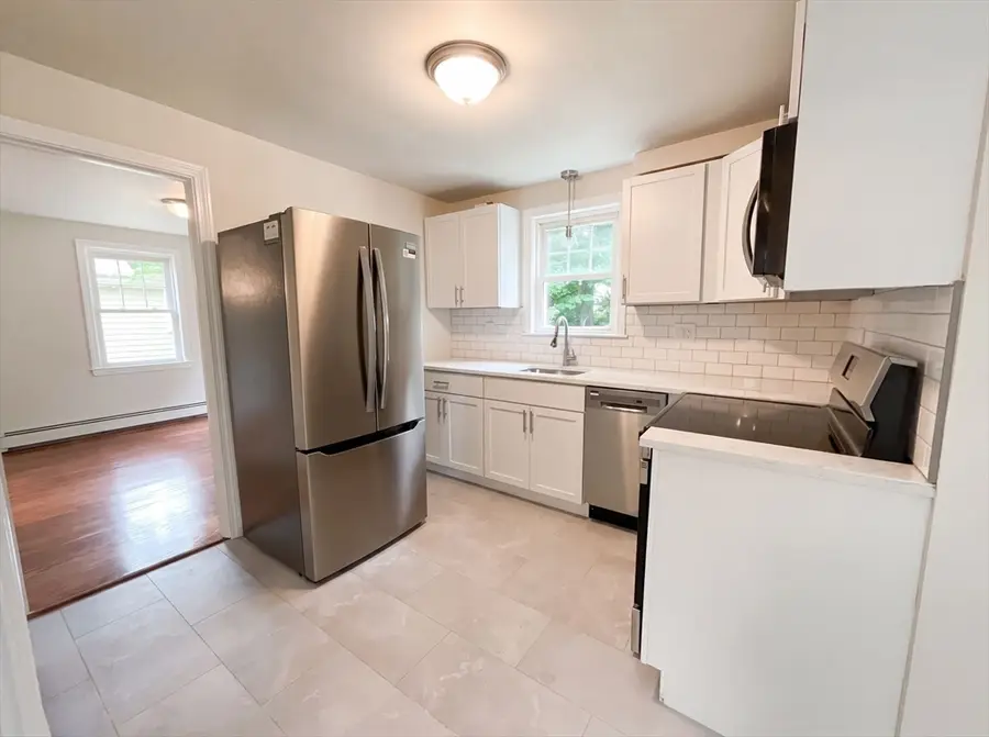 48 Woodlawn St, Randolph, MA 02368 - #3