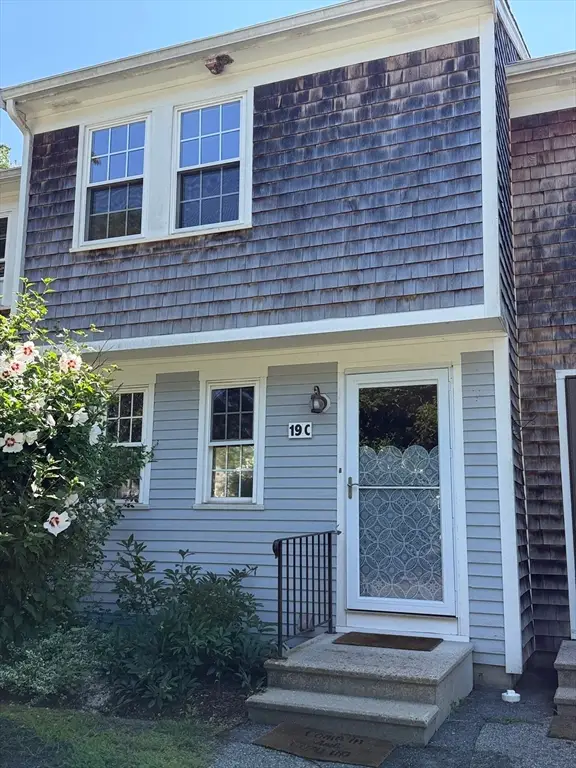 300 Falmouth Rd #19C, Mashpee, MA 02649