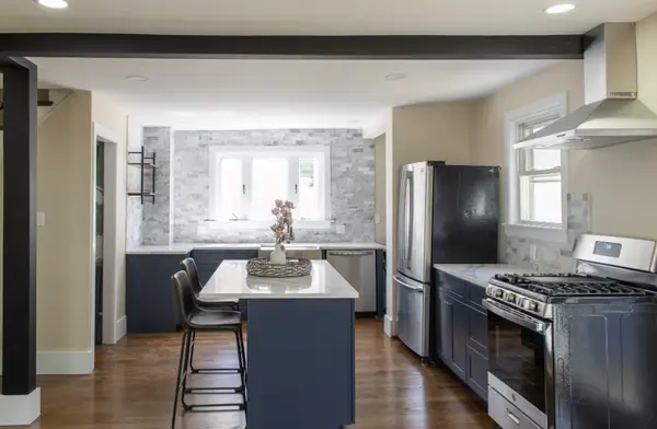 15 Churchill St, Milton, MA 02186
