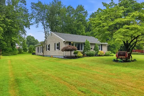 75 Greystone Ave, West Springfield, MA 01089