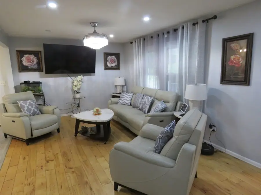89 N High Street, Foxboro, MA 02035 - #2