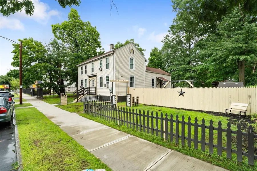 19 Suffolk St, Springfield, MA 01109 - #3