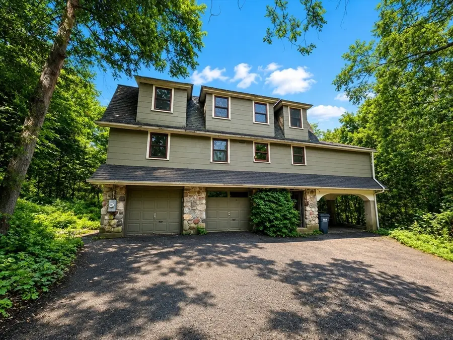 138 Sunset Ave, Amherst, MA 01002 - #2