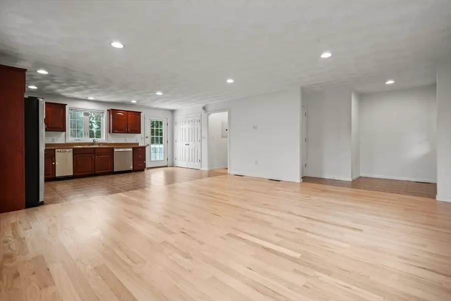 6 Fairlawn, Burlington, MA 01803 - #3