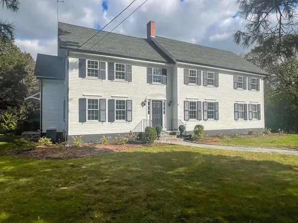 512 River Road, Westport, MA 02790