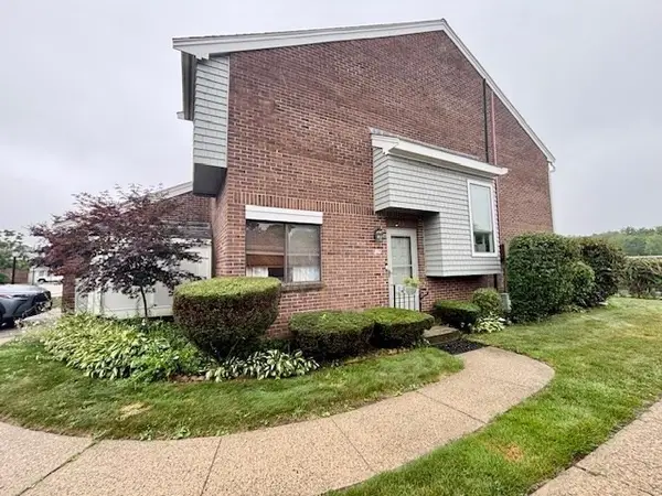 272 Greenbrook Drive #272, Stoughton, MA 02072