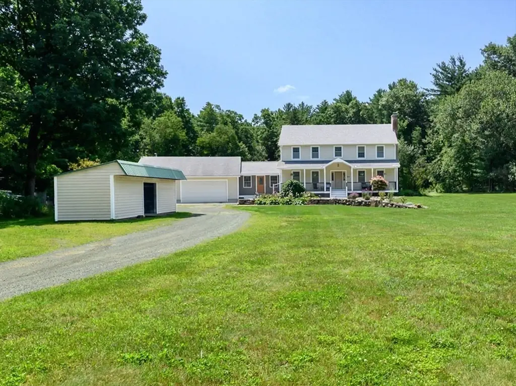 434 Batchelor St, Granby, MA 01033 - #1