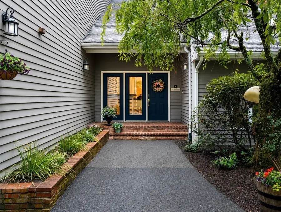 4 Turner Lane, North Easton, MA 02334 - #3
