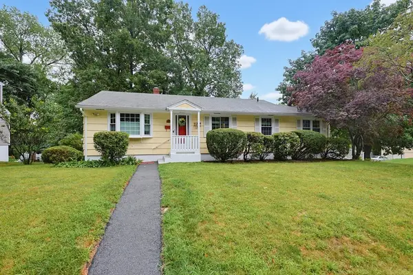 32 Saratoga Drive, Worcester, MA 01606