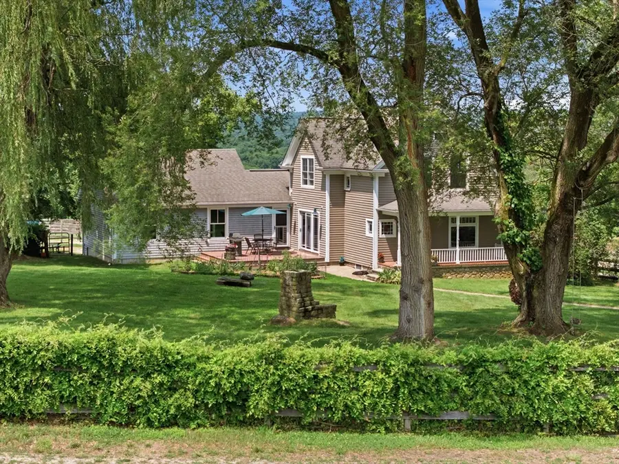 94 Rawson Street, Uxbridge, MA 01569 - #3