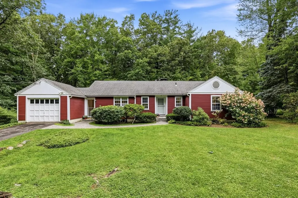 18 Red Gate Ln, Amherst, MA 01002 - #1