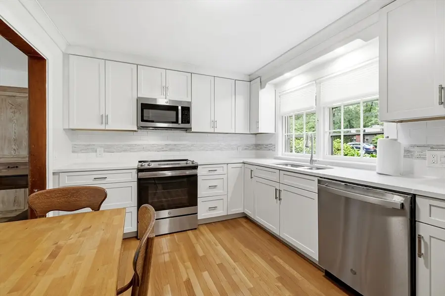 18 Red Gate Ln, Amherst, MA 01002 - #3