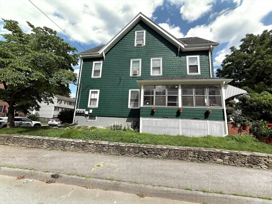 16 Bradford St, Taunton, MA 02780 - #2