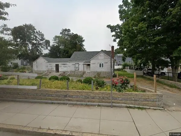 385 Pleasant Str, Brockton, MA 02301