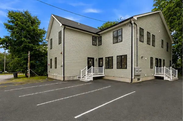 4 Mayhew St #B, Framingham, MA 01702
